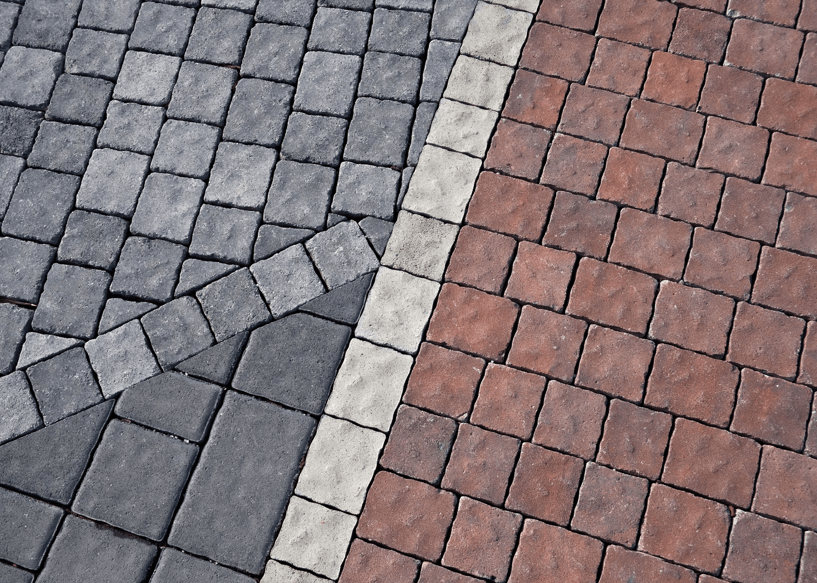 Pathway pattern of paver stones by Handyman Jax
